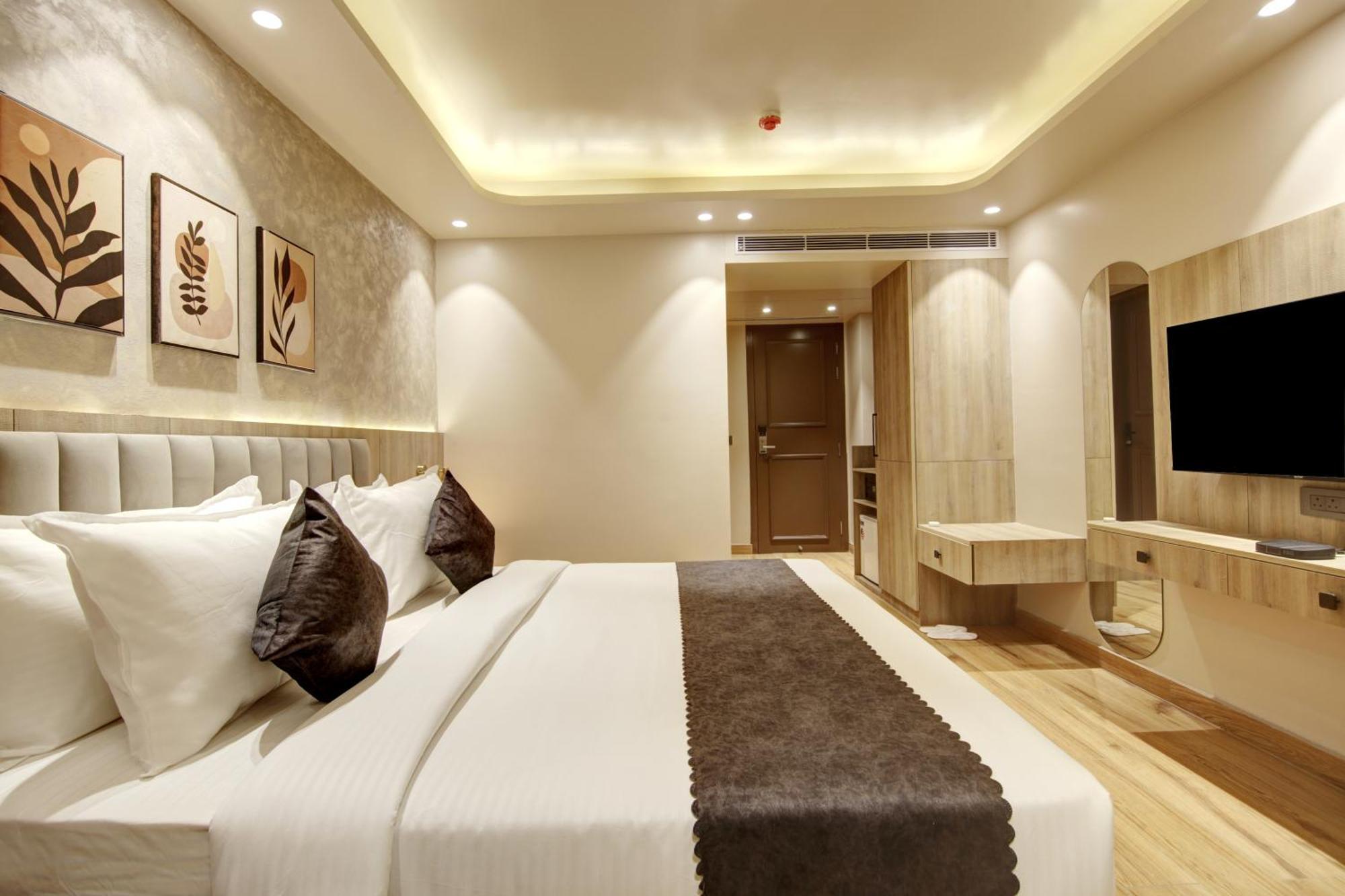 Saltstayz Premier - Near Golf Course Road & Sector 57 Gurgaon Exterior photo