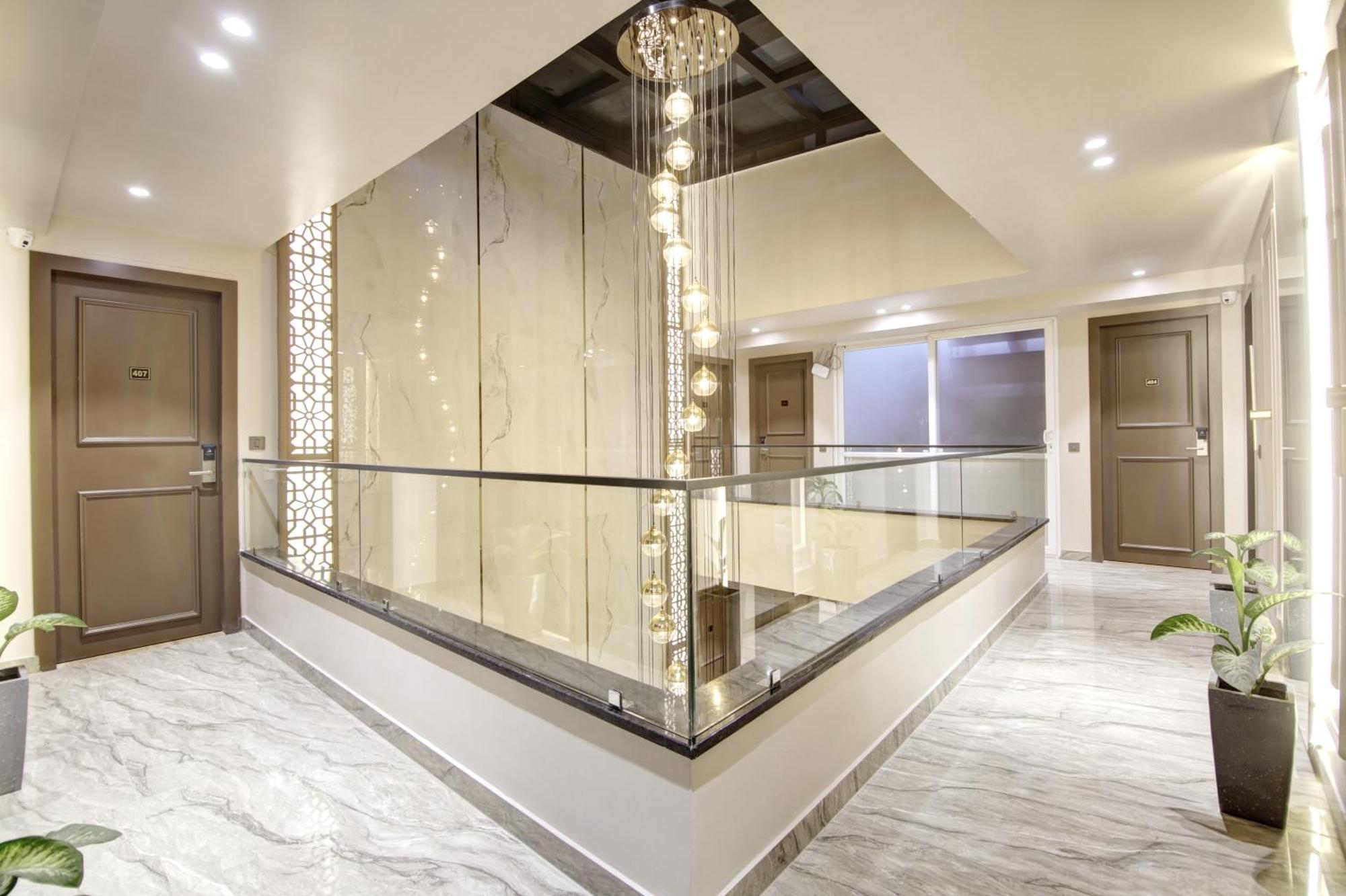 Saltstayz Premier - Near Golf Course Road & Sector 57 Gurgaon Exterior photo