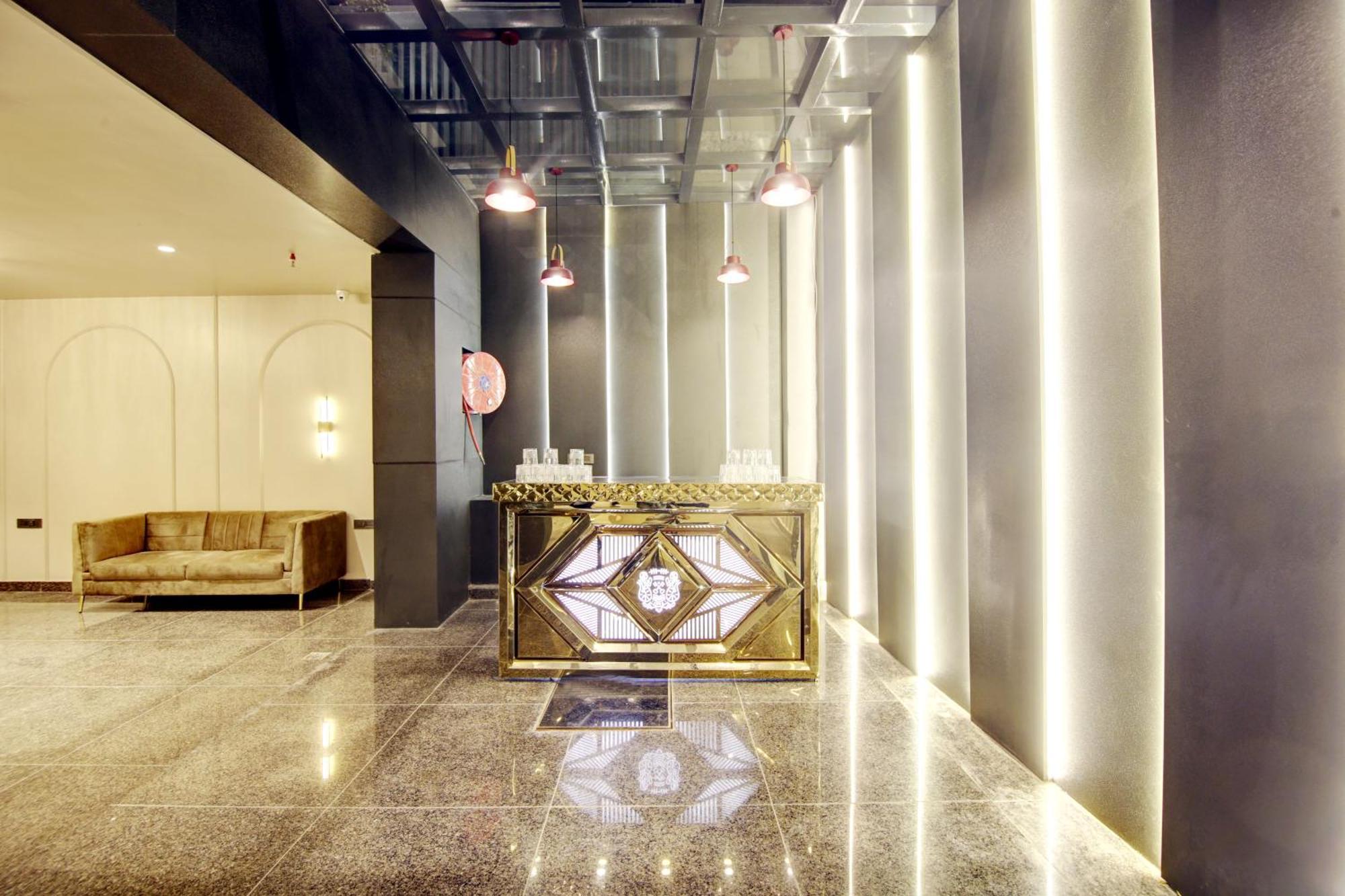 Saltstayz Premier - Near Golf Course Road & Sector 57 Gurgaon Exterior photo