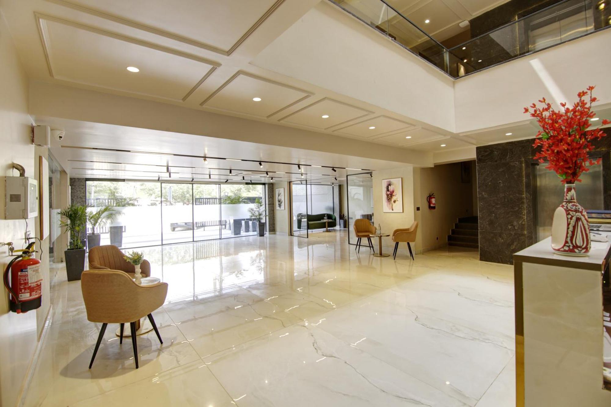 Saltstayz Premier - Near Golf Course Road & Sector 57 Gurgaon Exterior photo